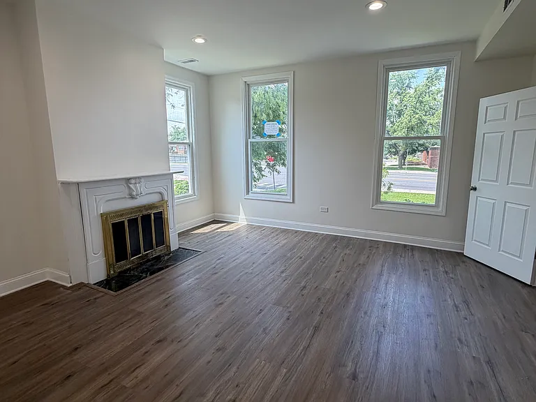 260 W Lincoln Hwy — Photo 22