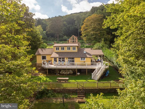 3273 Lake Shore Dr, Oakland, MD 21550