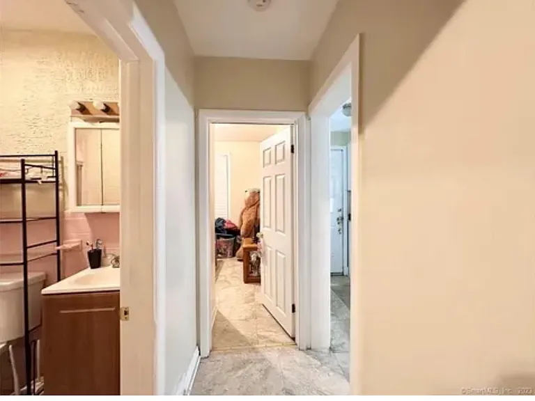 1315 Howard Ave — Photo 1