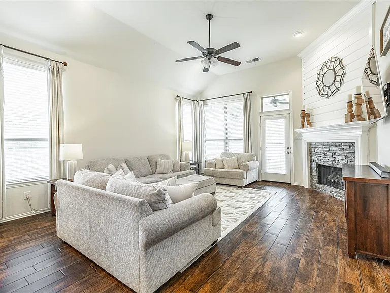 6003 Hedgepark Dr — Photo 23