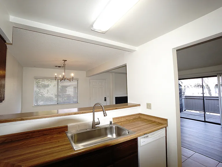 1190 S Winery Ave #245 — Photo 9