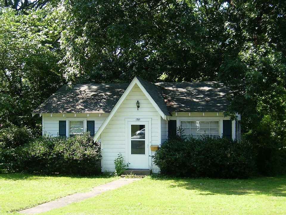 1st image of 1301 Tulip Ave