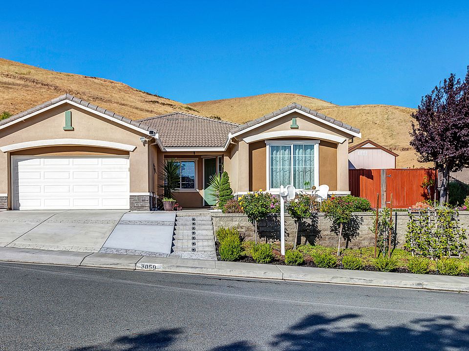 1st image of 3050 Barranca Dr