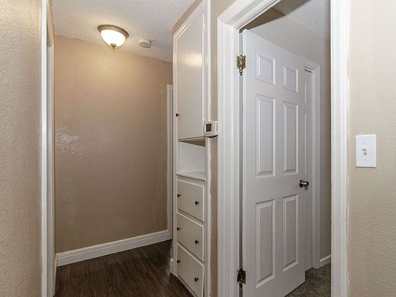 4th image of 210 W Ash St