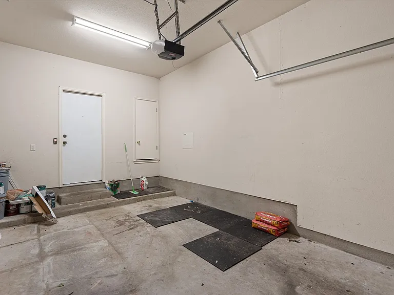 7502 Lazy Creek Dr #A — Photo 33