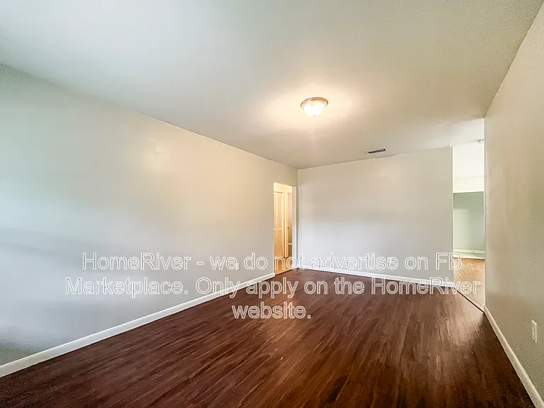1903 W Spruce St — Photo 8