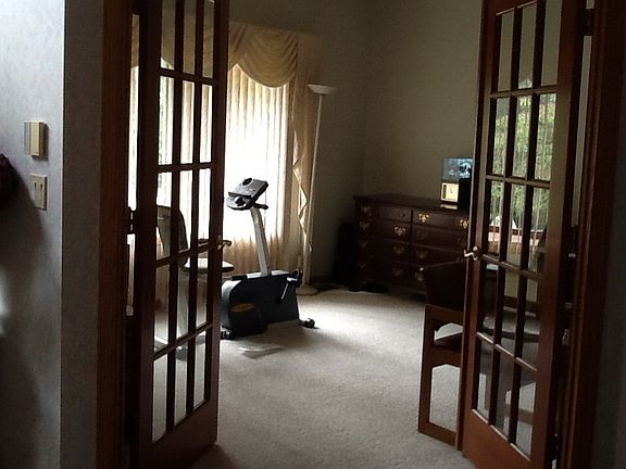 4th image of 227 Wren Ct