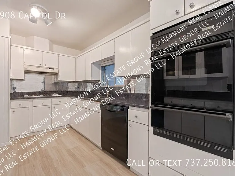8908 Capitol Dr — Photo 7