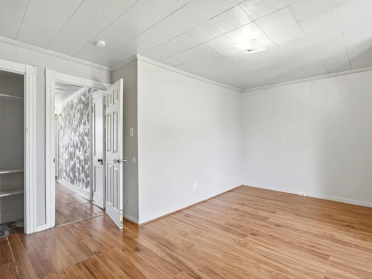534 N. Law Street — Photo 10