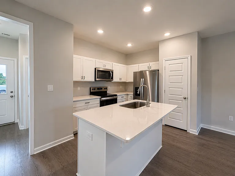 315 Sandpiper St — Photo 2