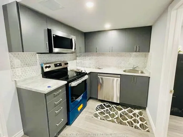 10 Andretti Cres #BASEMENT — Photo 3