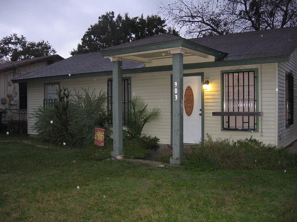 1st image of 903 Marquette Dr