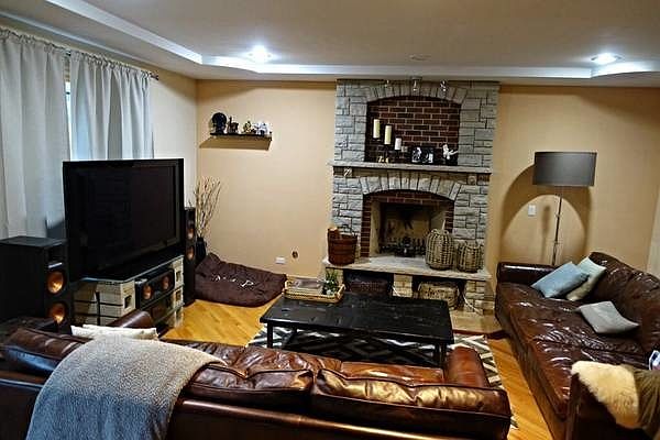 2nd image of 5444 W 84th St