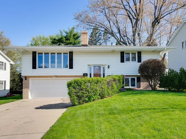 3105 Townview Ave NE, Minneapolis, MN 55418