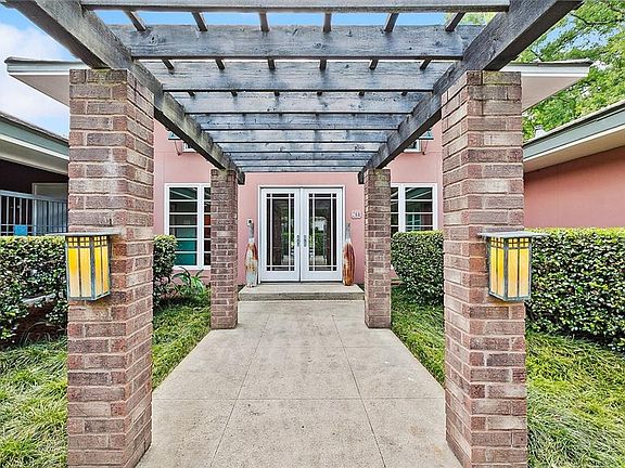 3rd image of 768 Plantation Dr