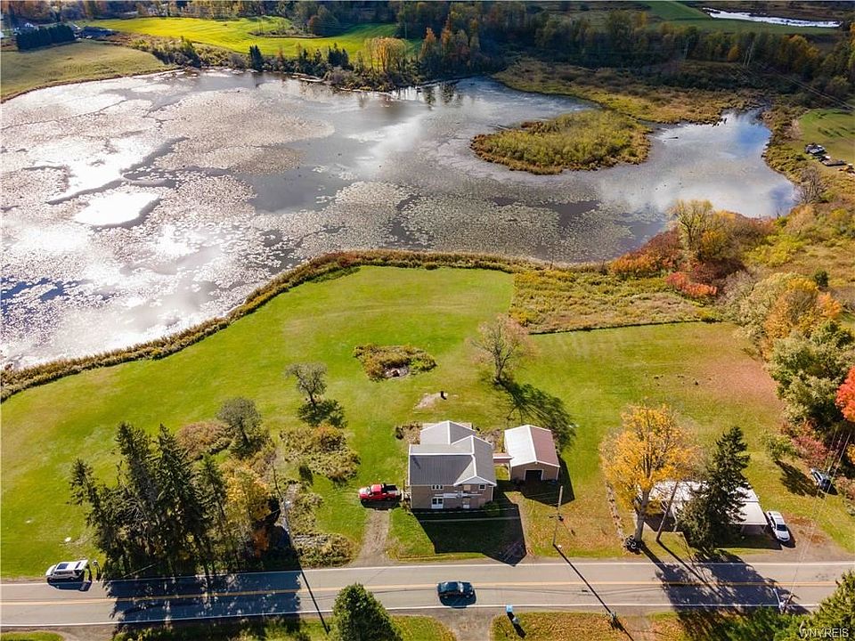 1st image of 3585 Roszyk Hill Rd