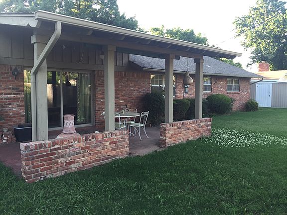 3rd image of 435 Bryarwood Dr