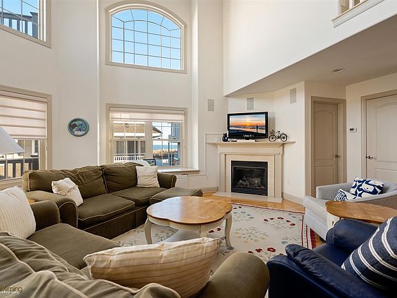 4th image of 5605 Pleasure Ave #North