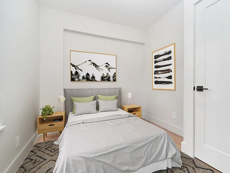 208 E 6th St #31 — Photo 3