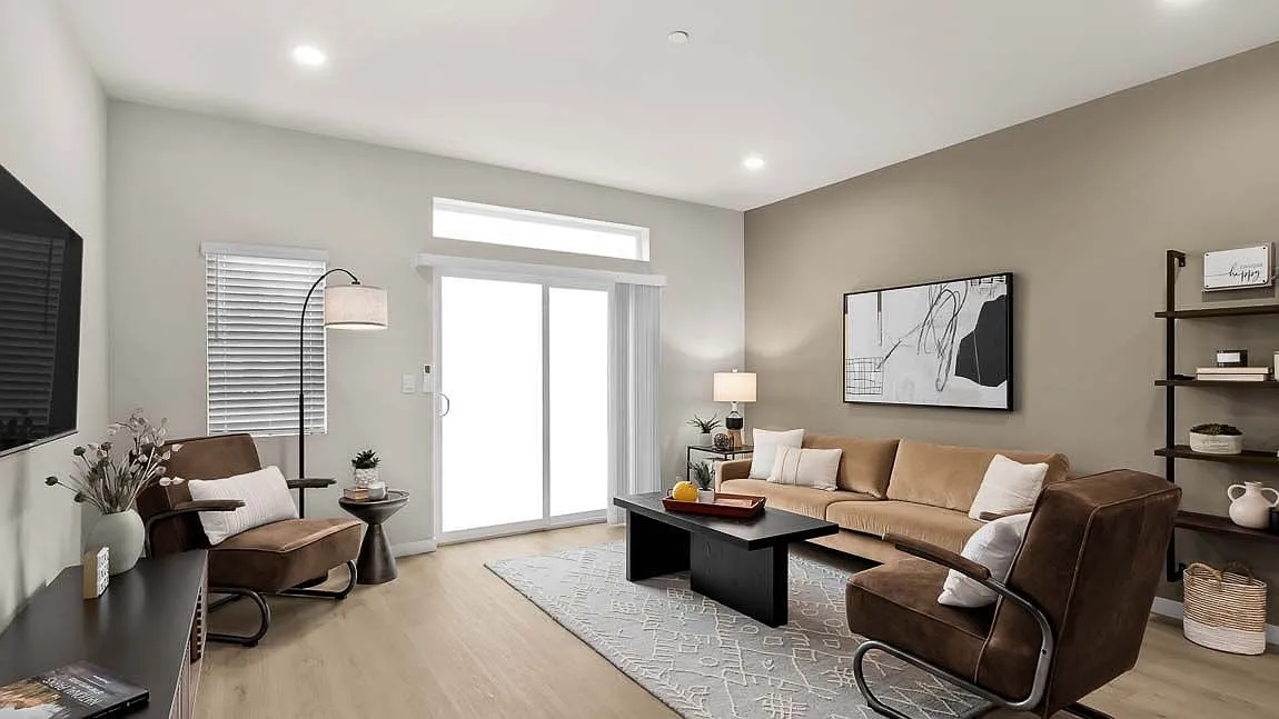 3 bed, 1558 sqft, $3,300 — Photo 3