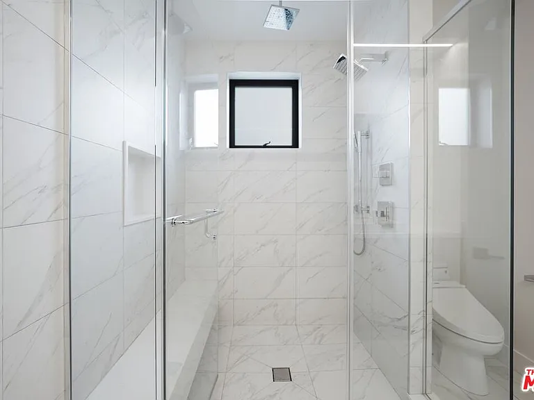 735 N Gramercy Pl — Photo 17