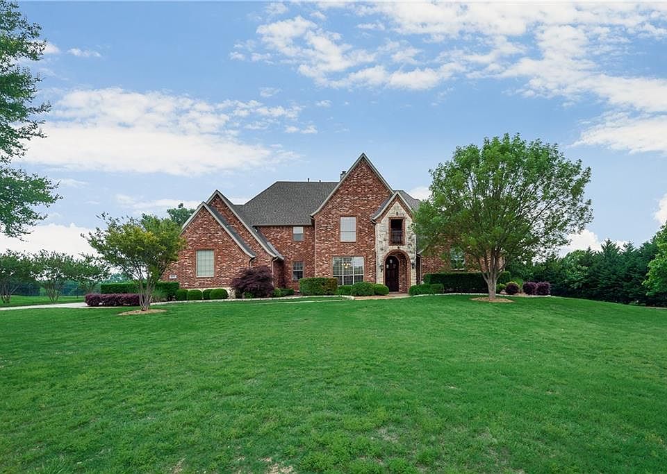 1st image of 4006 Glen Meadows Dr