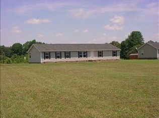 665 Candy Creek Rd, Reidsville, NC 27320