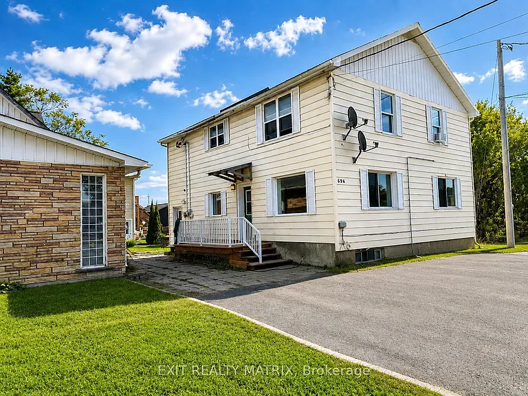696 Principale St #A — Photo 1