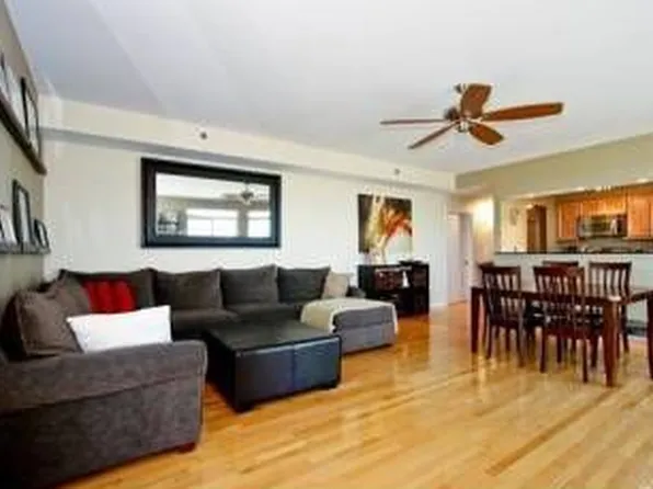 400 Village Cir Unit 3-6, Willow Springs, IL 60480