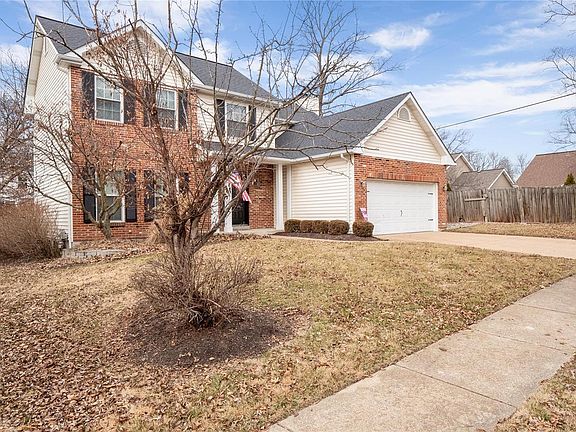 2nd image of 821 Mallard Woods Dr