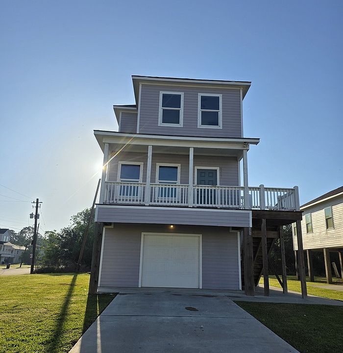 1st image of 6303 White Oak Dr