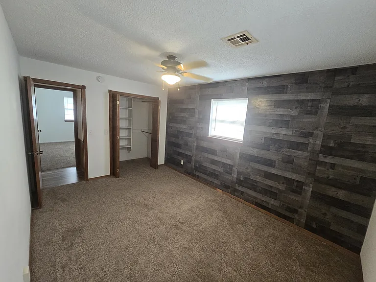 909 S Park St — Photo 7