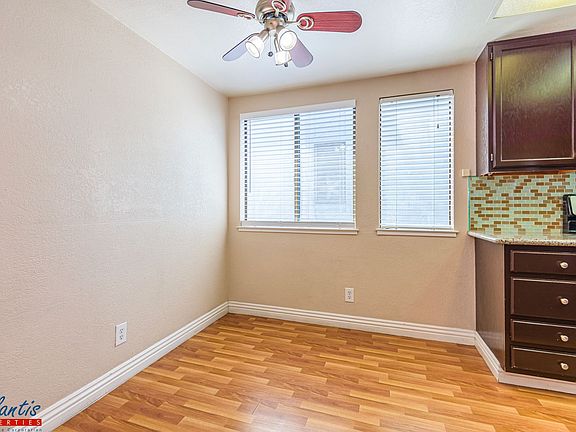 5th image of 450 S Willard Ave