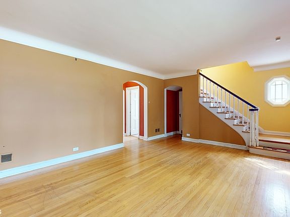 3rd image of 7925 Kolmar Ave