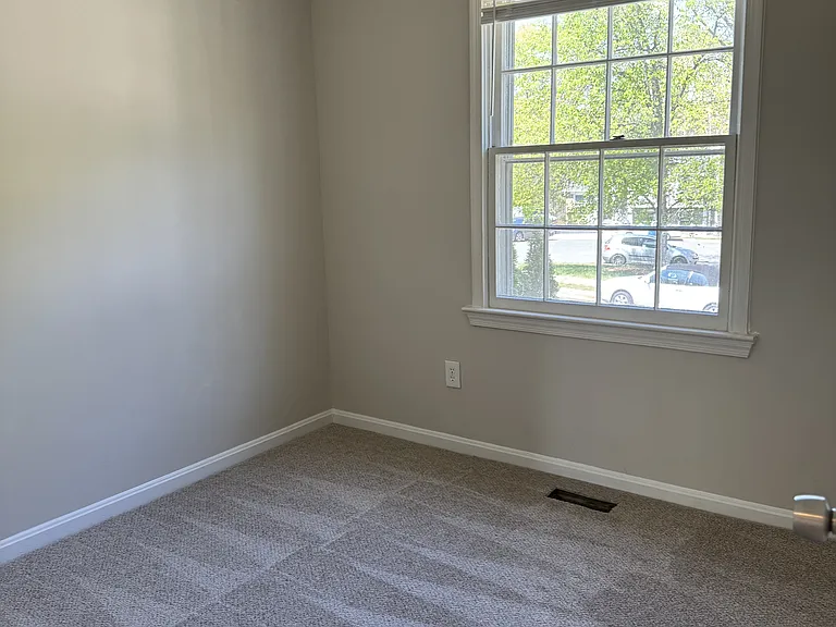8505 Cherry Heights Ct — Photo 23