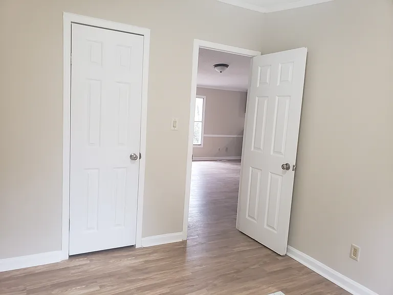 1017 Dunvegan Dr — Photo 8