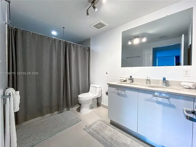 3250 NE 1st Ave #517 — Photo 5