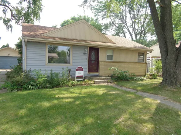 1115 Kingsley Dr, Machesney Park, IL 61115