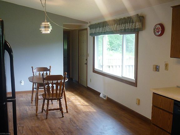 5th image of 32045 Teal Ave