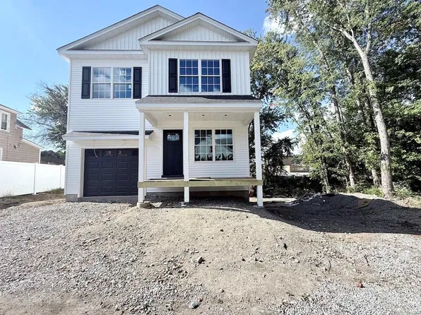 22 Myrtle Ave, Johnston, RI 02919