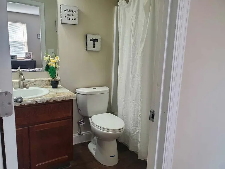 Princeton Square Apartments — Photo 15