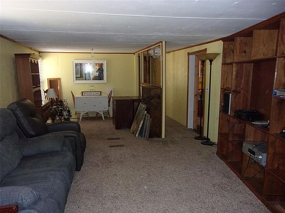 3rd image of 101061 S 3376th Rd