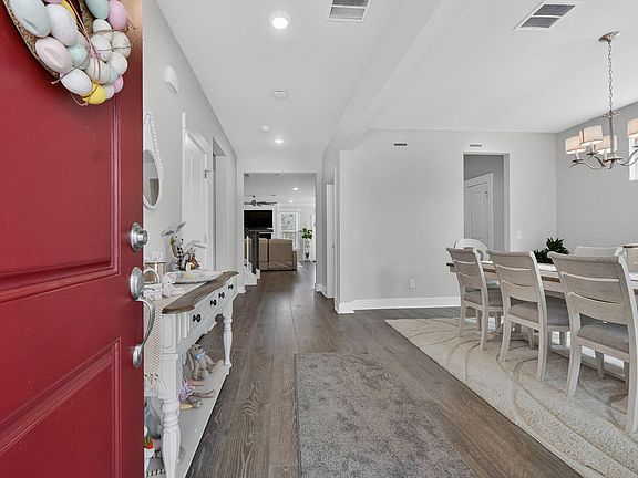 3rd image of 227 Wappoo Trace Ln