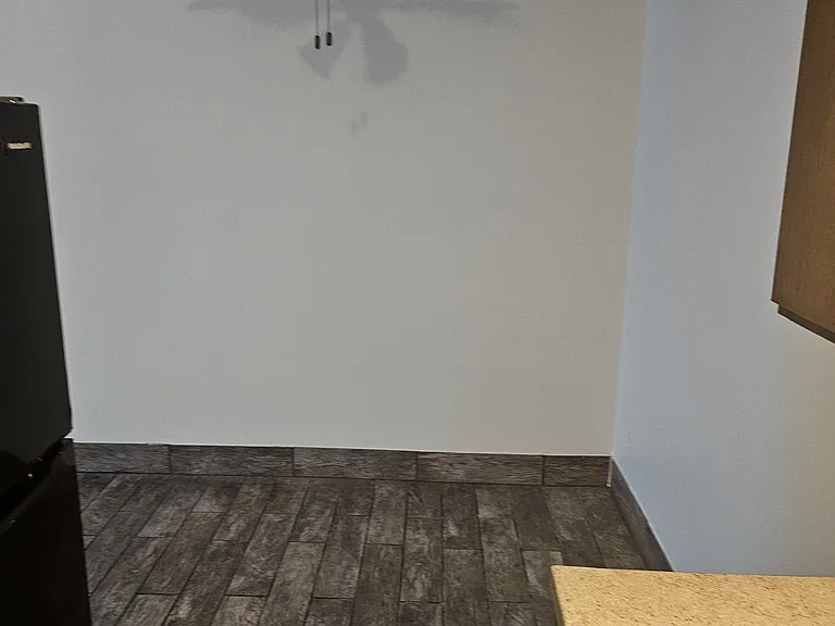 8835 N Swan Rd #6 — Photo 10