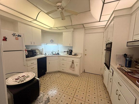 4th image of 3233 NE 34th Street #1112