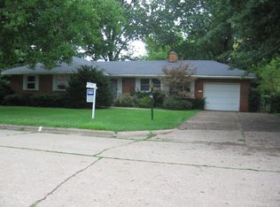 2710 Bittersweet Pl, Burlington, IA 52601