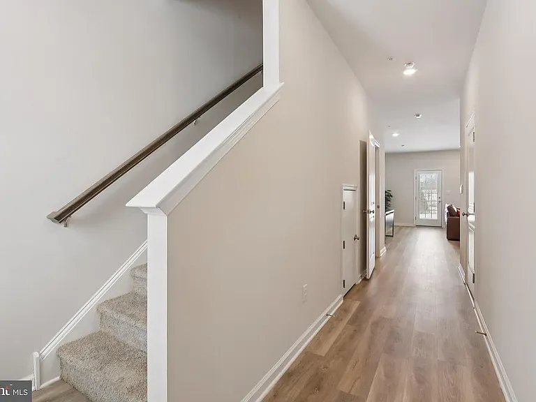 1138 Martin Rd — Photo 3