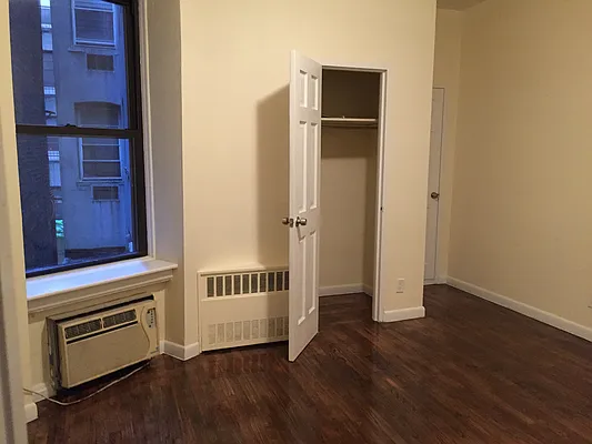 Rented by America Realty LLC | media 8