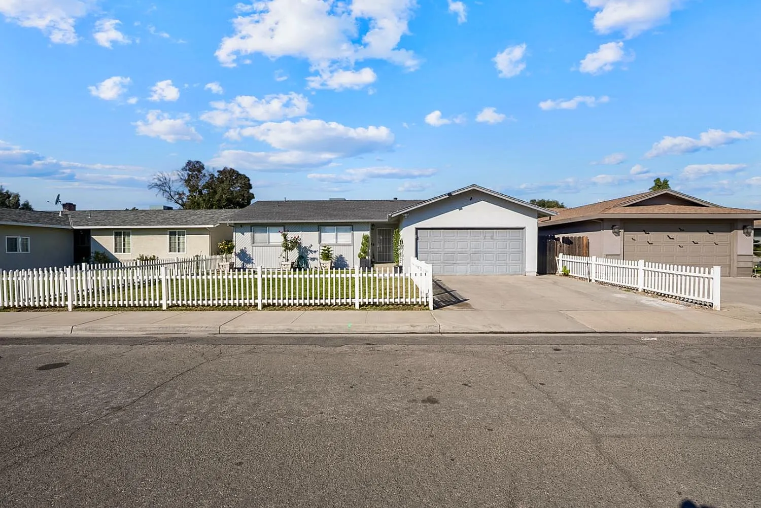 1225 Butte Way photo 1