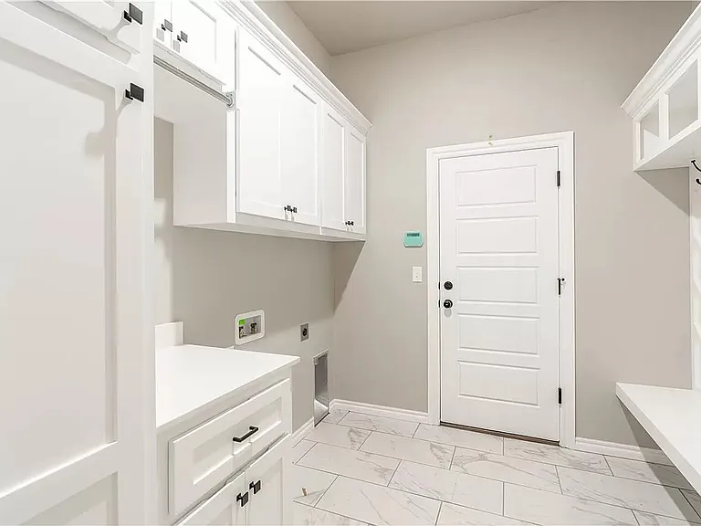9201 SW 44th Ter — Photo 10